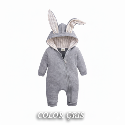 Mono de una pieza con capucha y cremallera