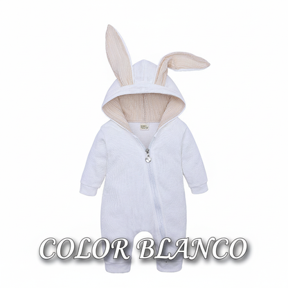 Mono de una pieza con capucha y cremallera